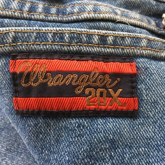 WRANGLER® "20X" No. 22 Original Jean in Vintage Denim 35x32 - Picture 8 of 13